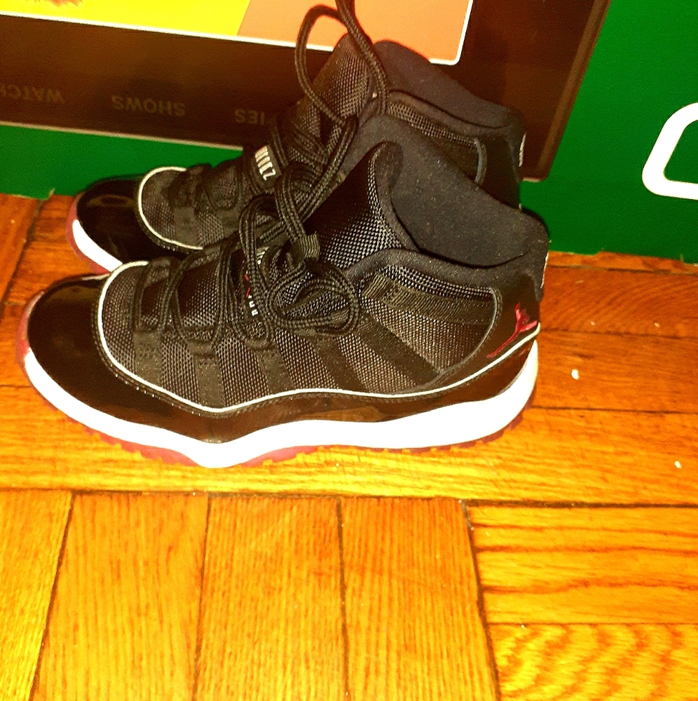 Bred 11s Jordans